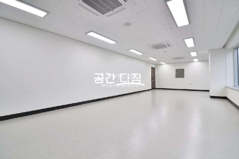 서울 강서구 마곡동 전용17평으로 7~8인 사무실 운영하실분 강력 추천합니다. 월세 매물번호 10337 사진 2