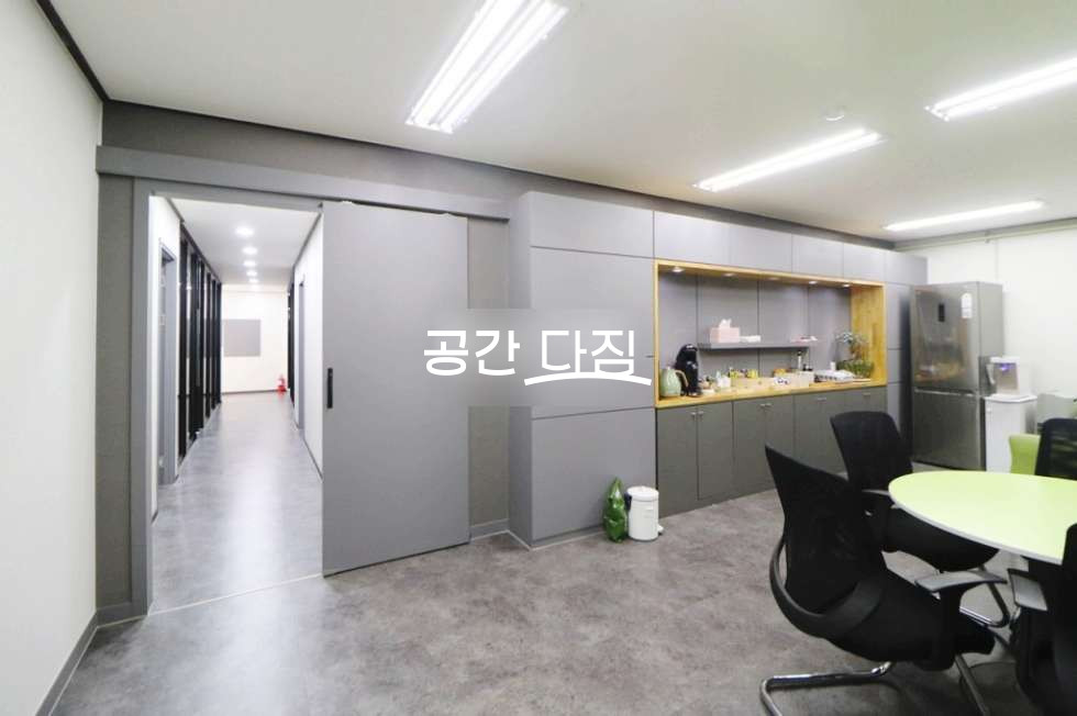 서울 강서구 등촌동 전용111평으로 54~55인 사무실 운영하시는분들께 강력 추천드립니다. 월세 매물번호 10065 사진 4