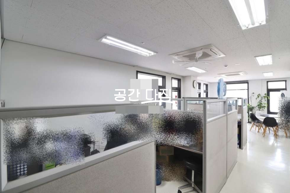 서울 강서구 마곡동 전용13평으로 6~7인 사무실로 이용이 가능합니다. 월세 매물번호 10102 사진 1