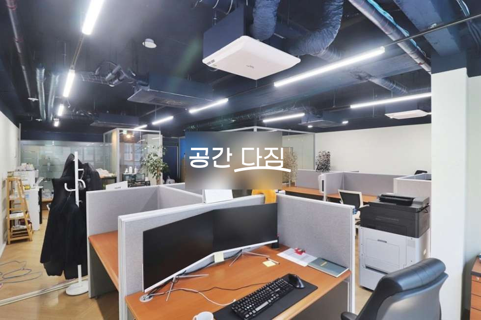 서울 강서구 마곡동 전용22평 9인~10인 인테리어 되어 있는 사무실로 사용하기 정말 좋습니다 강력 추천합니다. 월세 매물번호 10179 사진 5