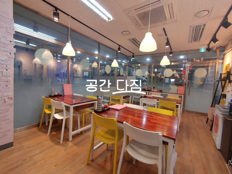 서울 강서구 마곡동 전용 13평으로 먹자골목 2층 테라스 노출 점포 자리 입니다. 강력 추천 월세 매물번호 10152 사진 2